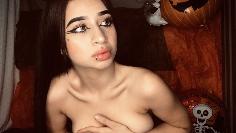 Free Live Sex Chat With AbbieReina