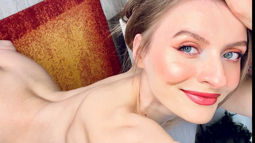 Free Live Sex Chat With AmelieSkylar