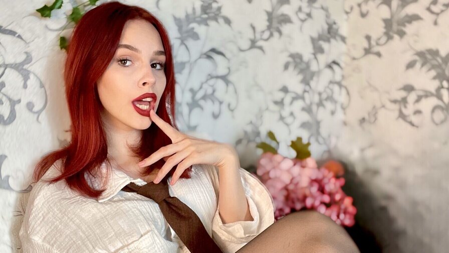 Free Live Sex Chat With KareliyaKelly