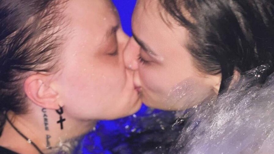 Free Live Sex Chat With AlexLiza
