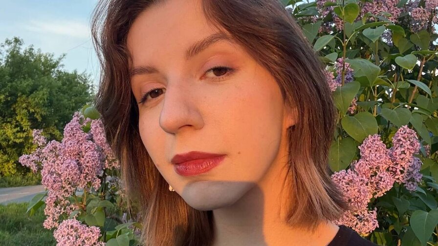 Free Live Sex Chat With AmaliaHoffmann