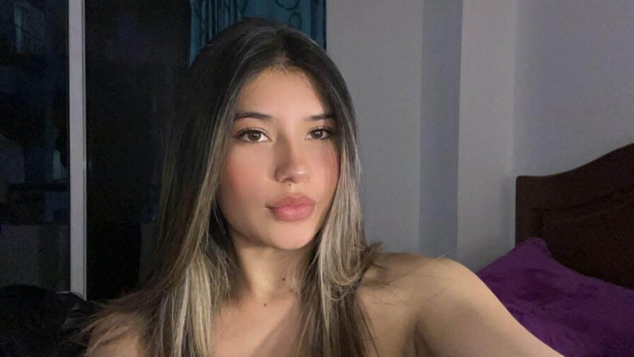 Free Live Sex Chat With AmberCuspedes
