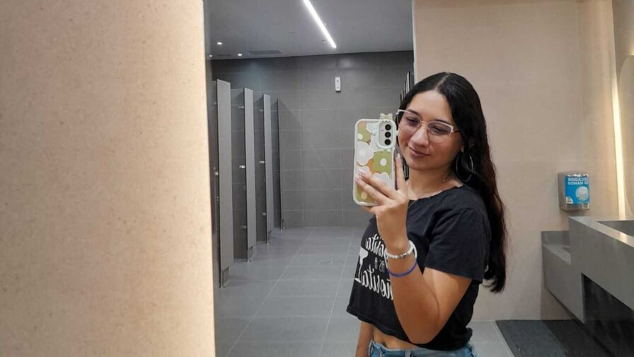 Free Live Sex Chat With AnitMiller