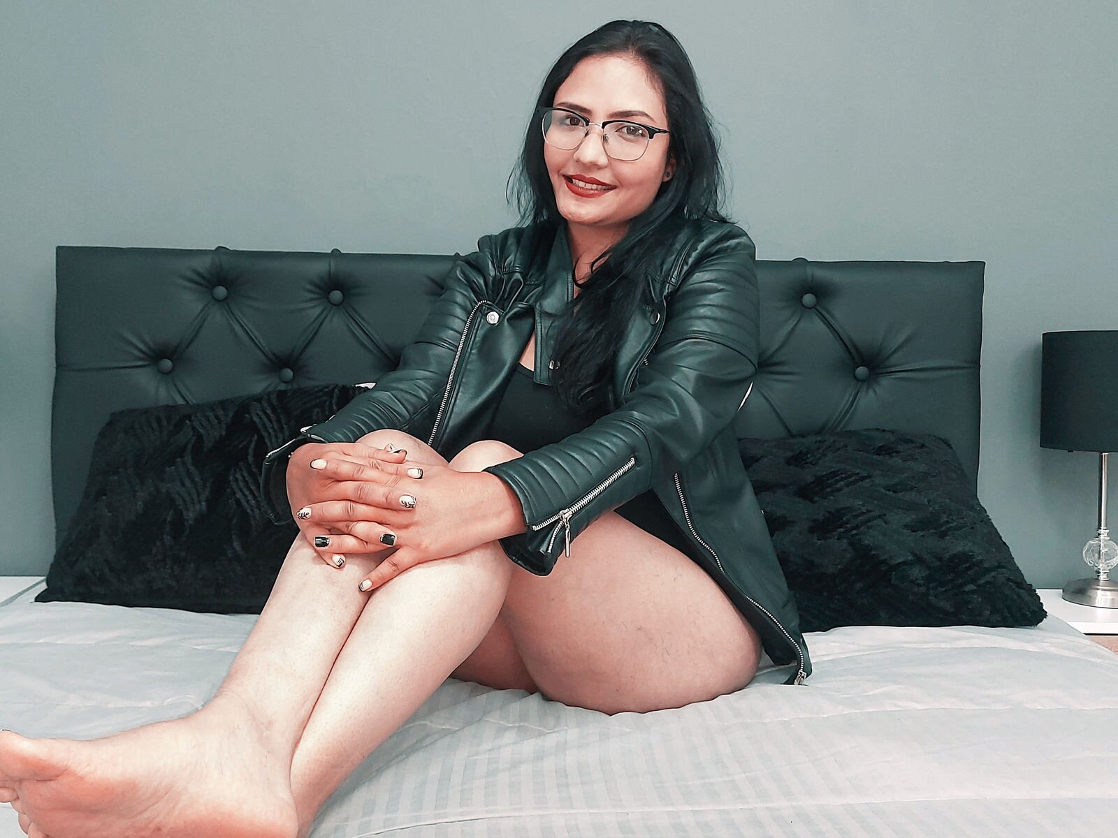 Free Live Sex Chat With AnnyThamvery