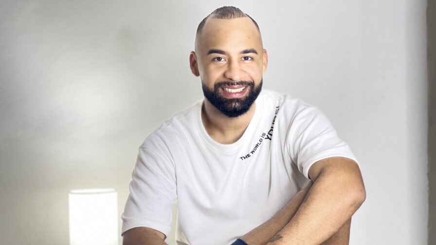 Free Live Sex Chat With ArhonMontalvo