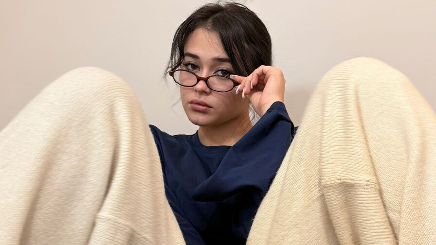 Free Live Sex Chat With AshleyHaze