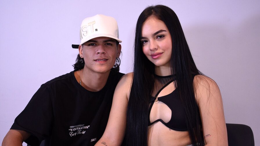 Free Live Sex Chat With AustinAndKathlen