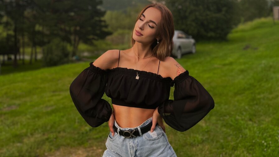 Free Live Sex Chat With BarbieRaw