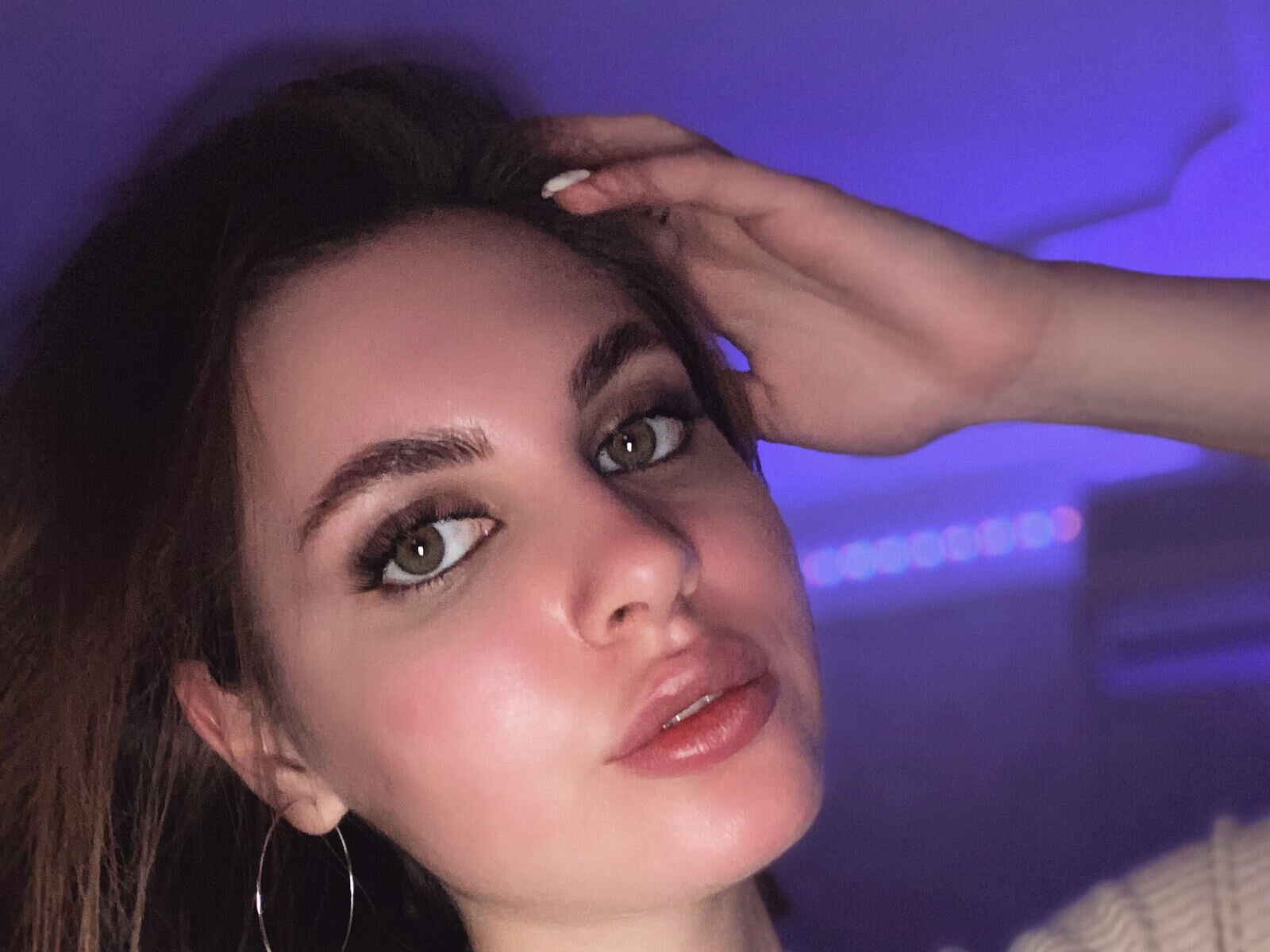 Free Live Sex Chat With BellaElfie