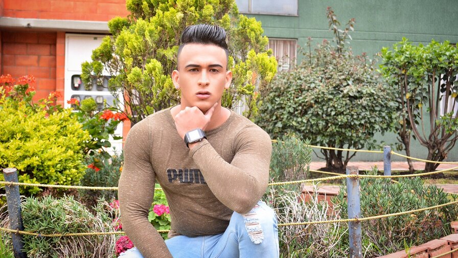 Free Live Sex Chat With BillyVicen