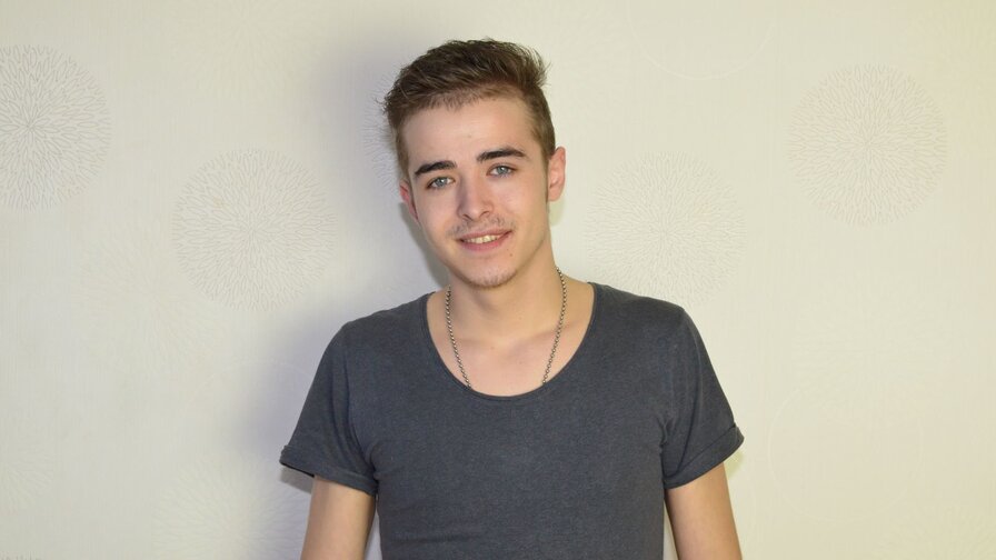 Free Live Sex Chat With BlueEyesERIK