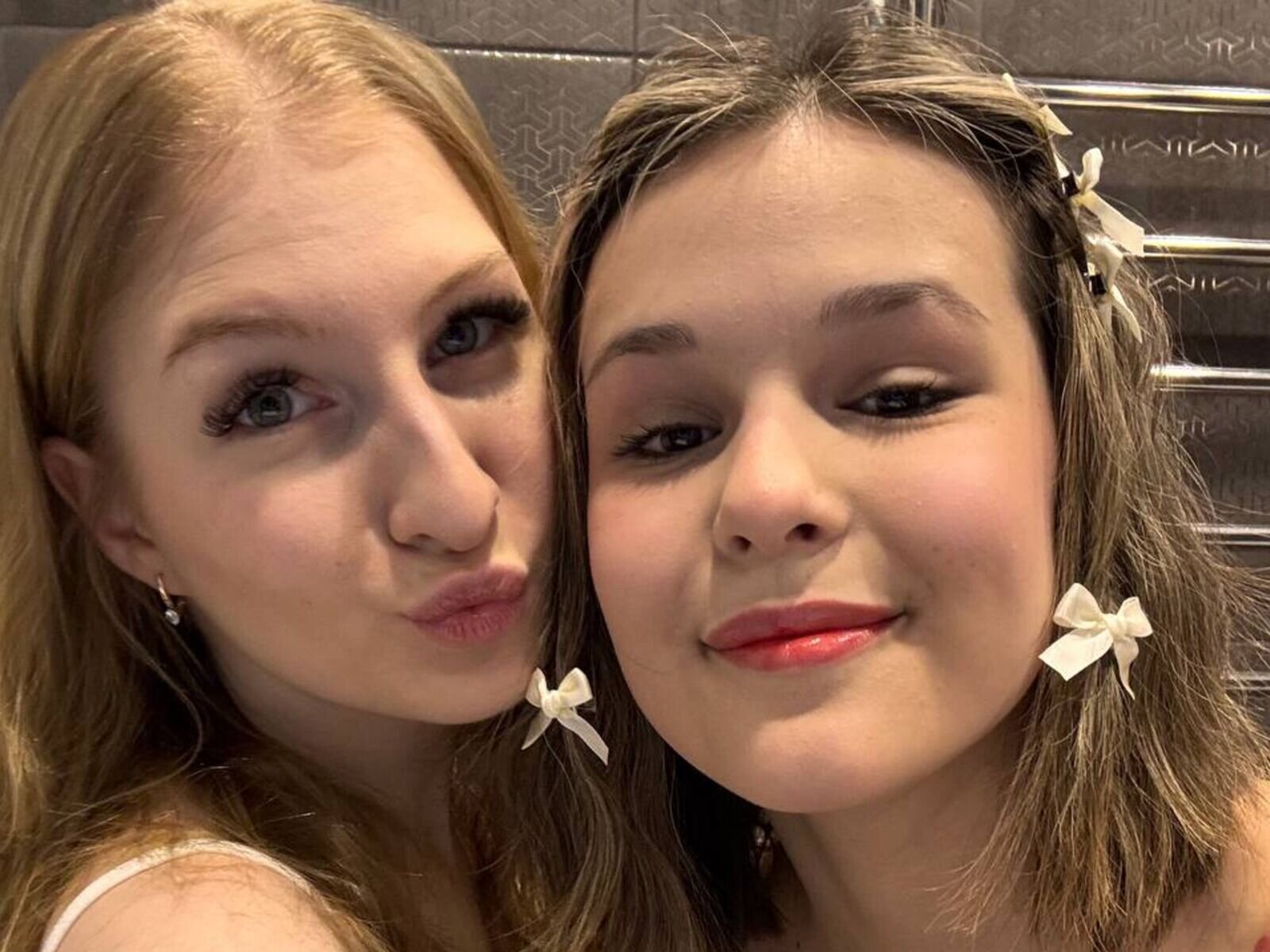 Free Live Sex Chat With BritneyAndBonnie