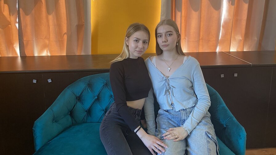 Free Live Sex Chat With CarolineAndMarie