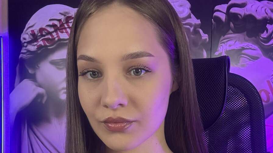 Free Live Sex Chat With CassandraJones