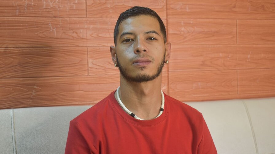 Free Live Sex Chat With ChristoferWine