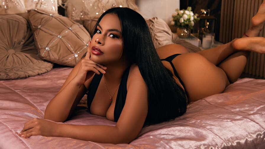 Free Live Sex Chat With CoralJenner