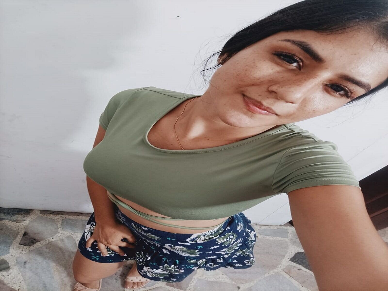 Free Live Sex Chat With DaniellaRomero
