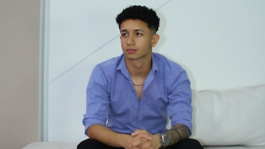 Free Live Sex Chat With DanteRomanoff