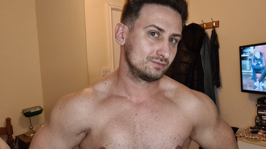 Free Live Sex Chat With DavidHardy