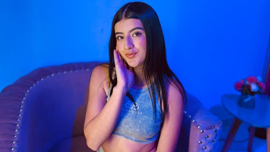 Free Live Sex Chat With DulceeAdams