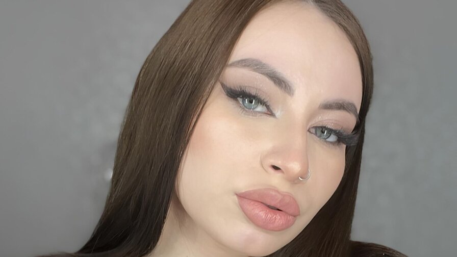 Free Live Sex Chat With ElenoreMaiden