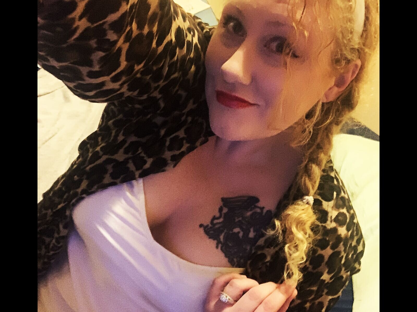 Free Live Sex Chat With ElizaWood