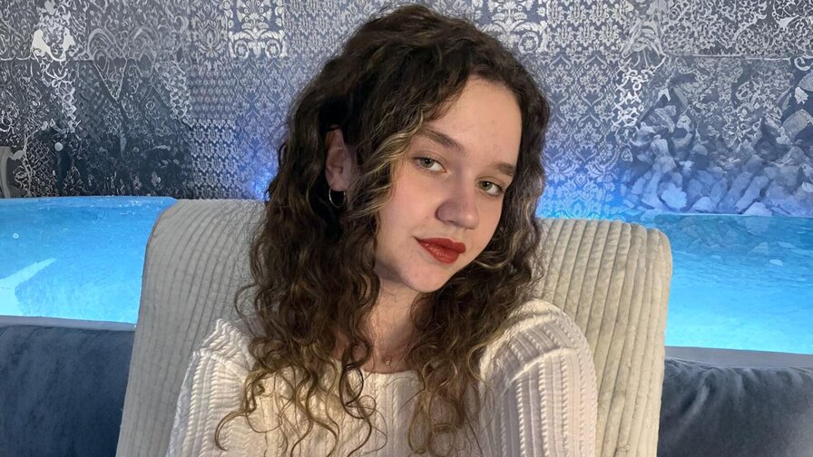 Free Live Sex Chat With ElliaWesty