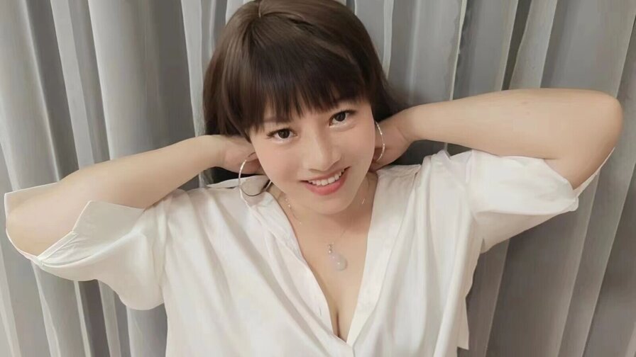 Free Live Sex Chat With EllieChen