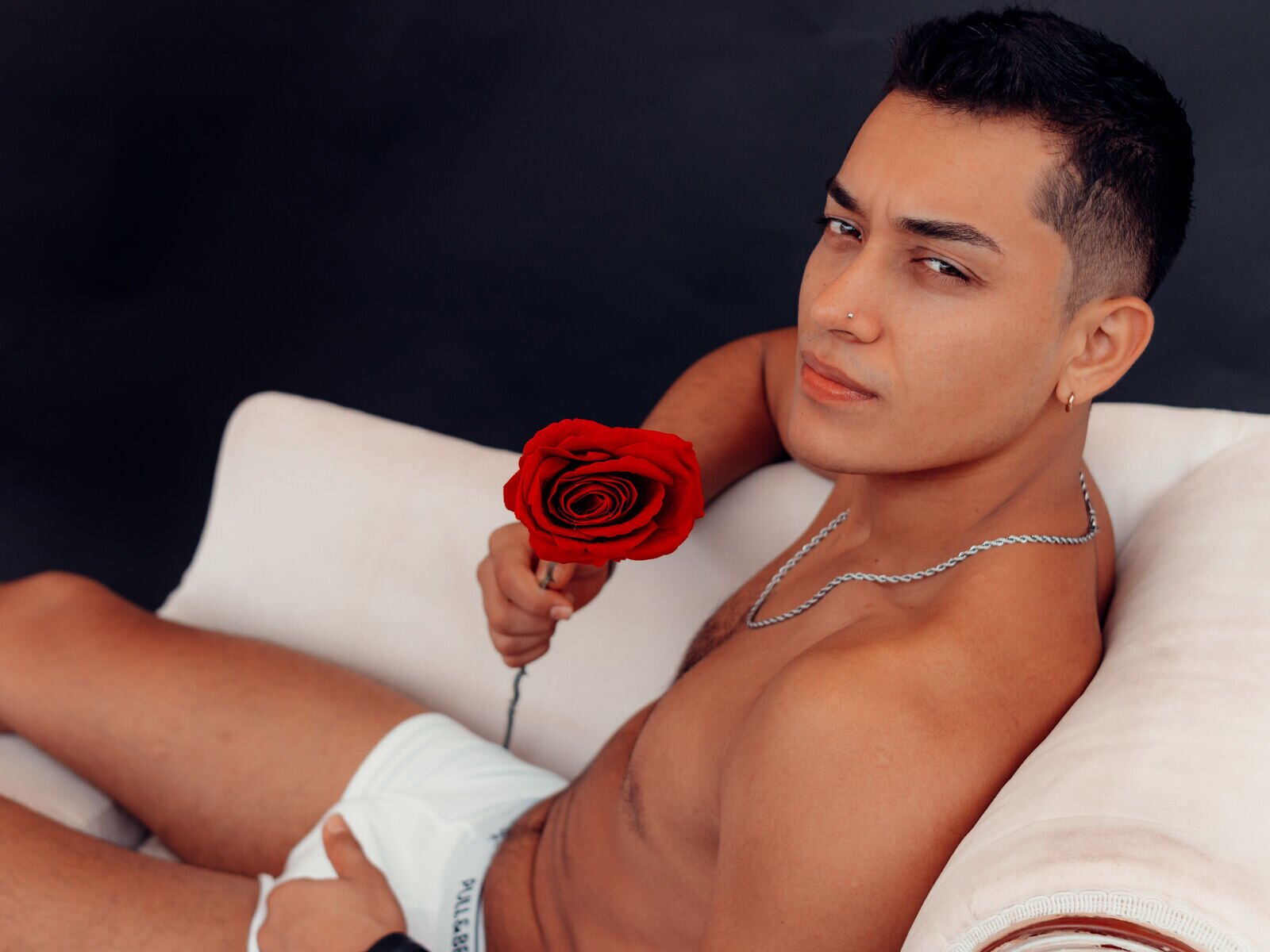 Free Live Sex Chat With EmilioCosta