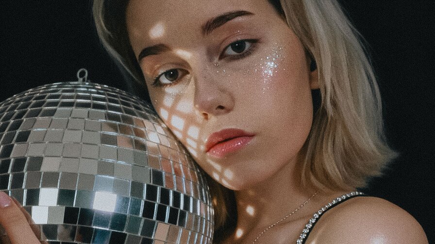 Free Live Sex Chat With EstelleQuinn