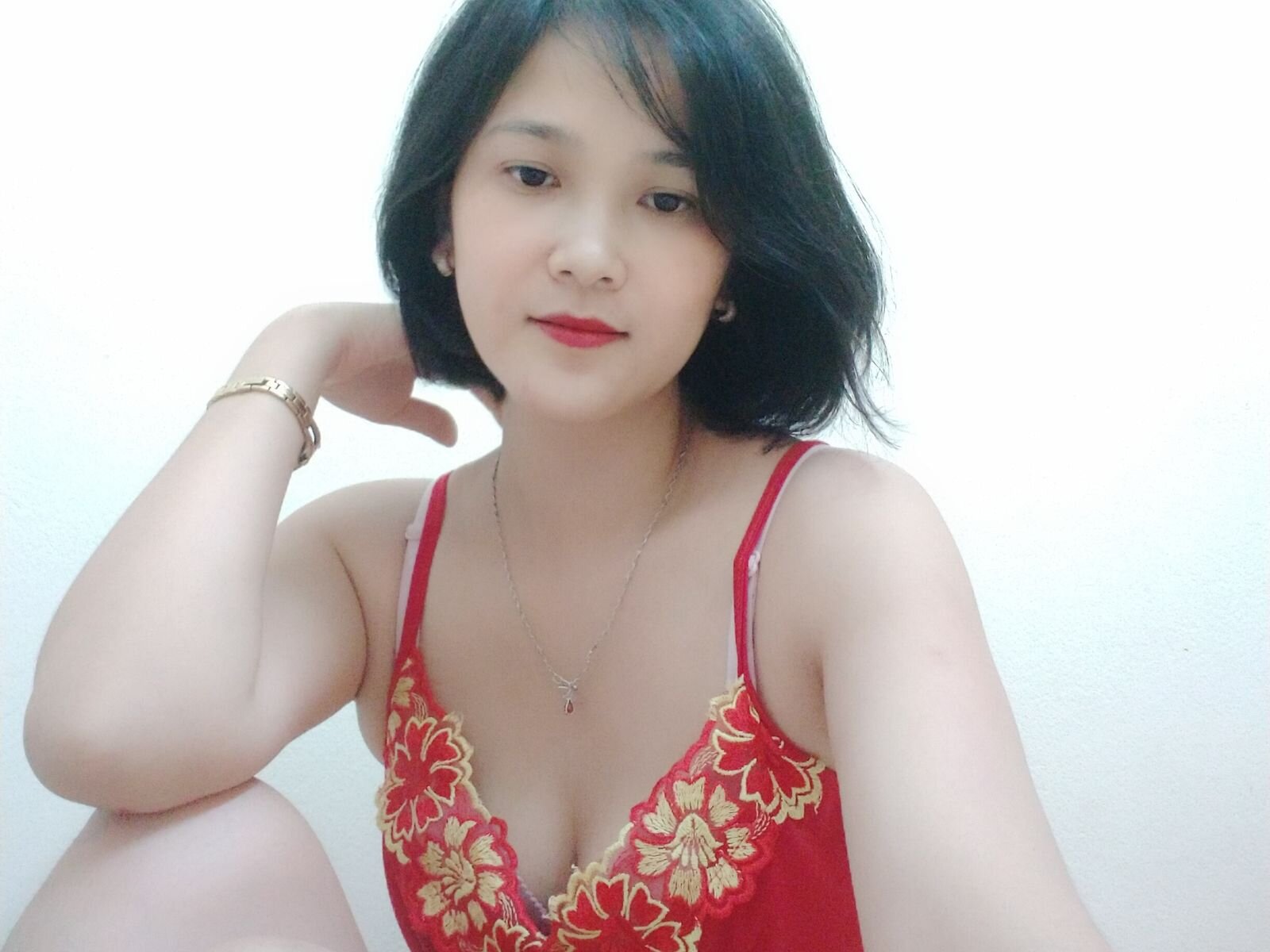 Free Live Sex Chat With EstherRoxana