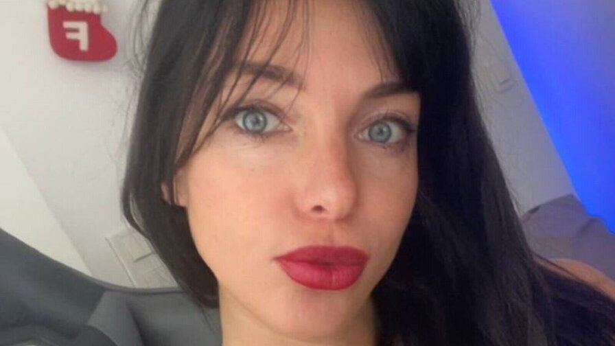 Free Live Sex Chat With FrenchyRiviera