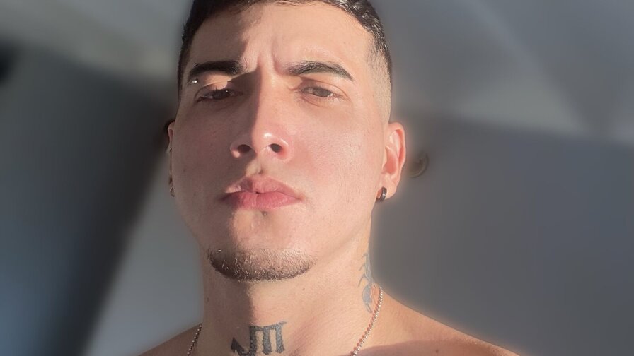 Free Live Sex Chat With GaelWilliam