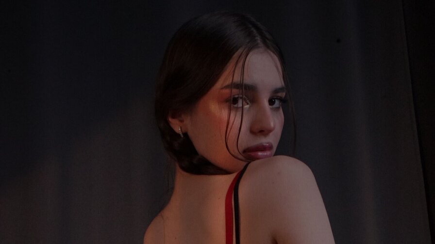 Free Live Sex Chat With GertudeCova