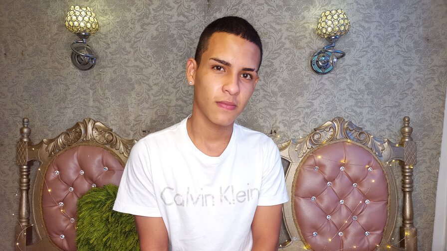 Free Live Sex Chat With GregoryAdib