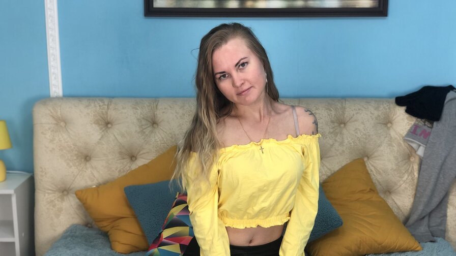 Free Live Sex Chat With HelenCraig