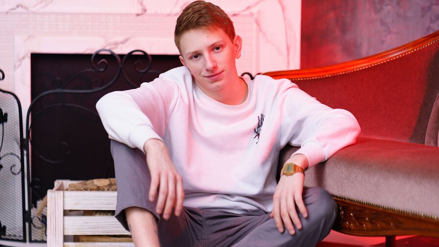 Free Live Sex Chat With JulianCurve