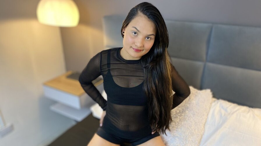 Free Live Sex Chat With KarlyParis