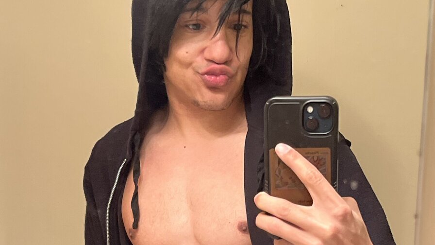 Free Live Sex Chat With KayeaKudi