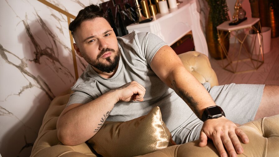 Free Live Sex Chat With KennyGreen