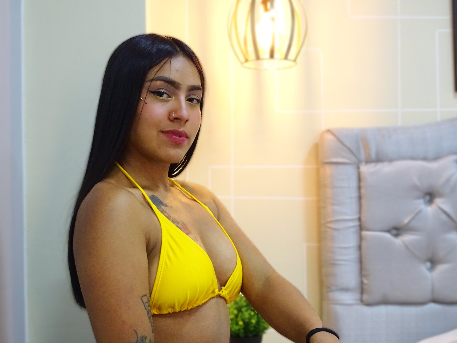 Free Live Sex Chat With KhloeCameron