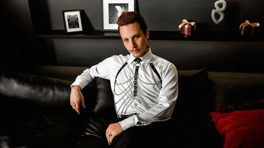 Free Live Sex Chat With LeoMoor