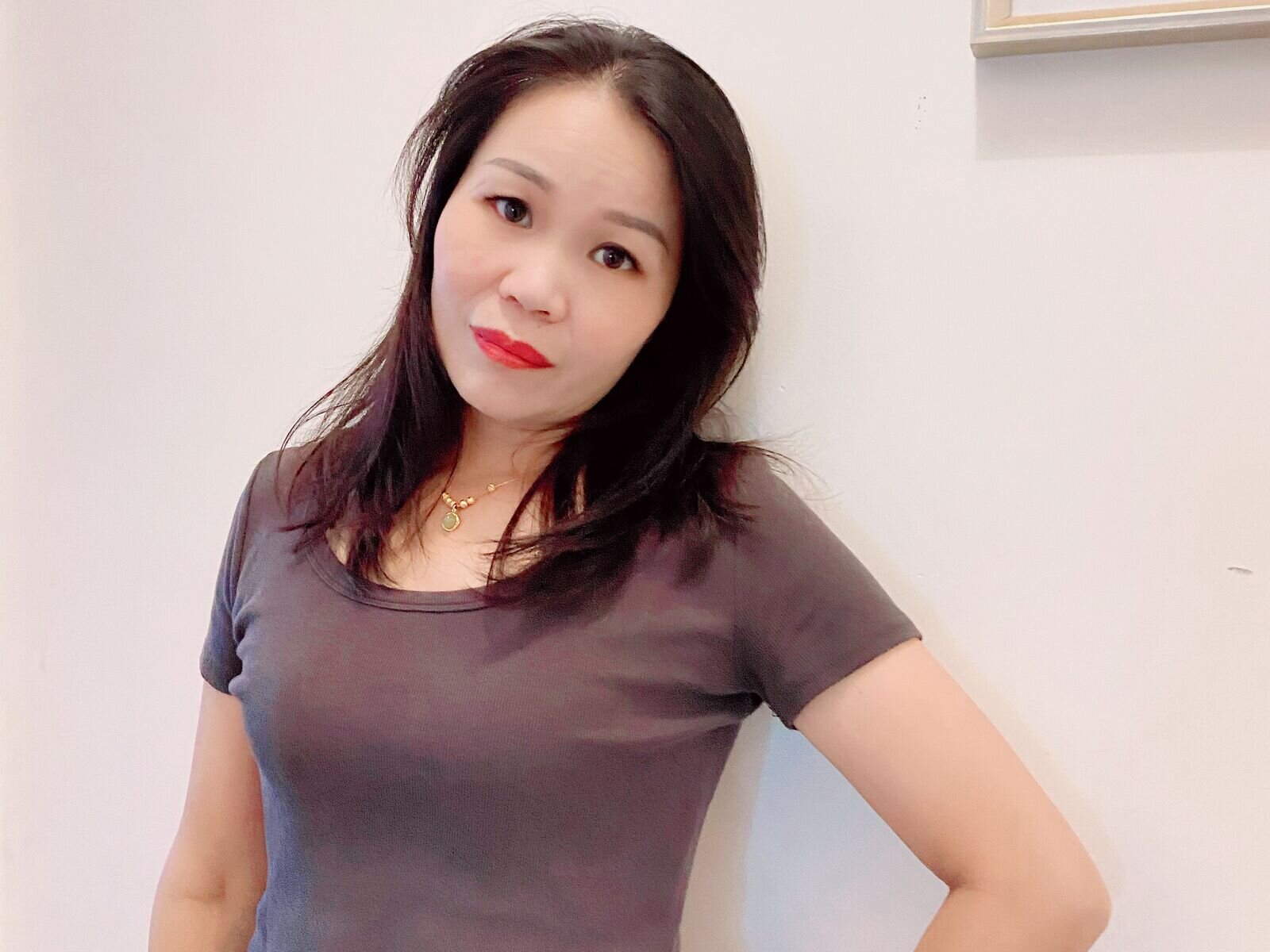 Free Live Sex Chat With LingJie