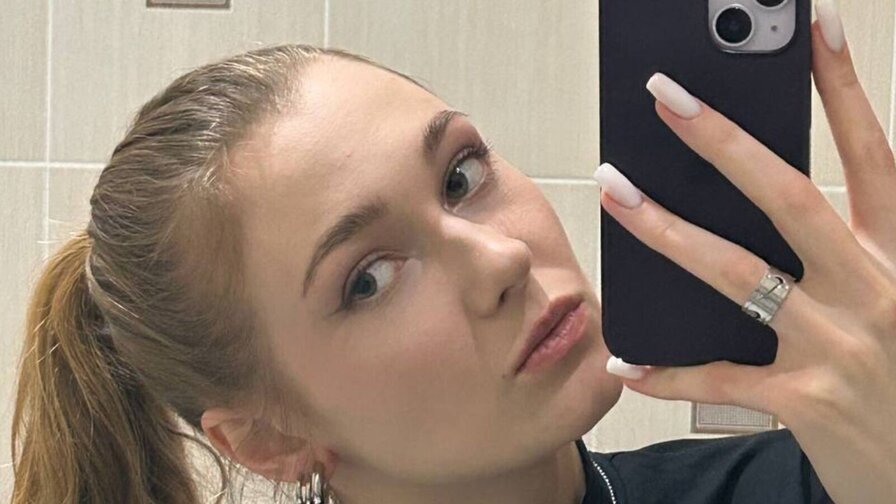 Free Live Sex Chat With LorettaBattersby