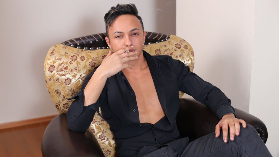 Free Live Sex Chat With LoveGiuliano