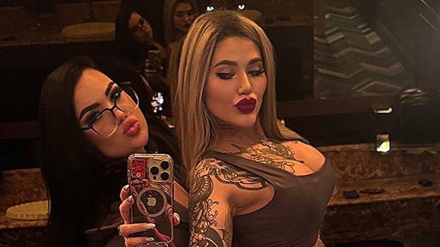 Free Live Sex Chat With MadinaAndKatrine