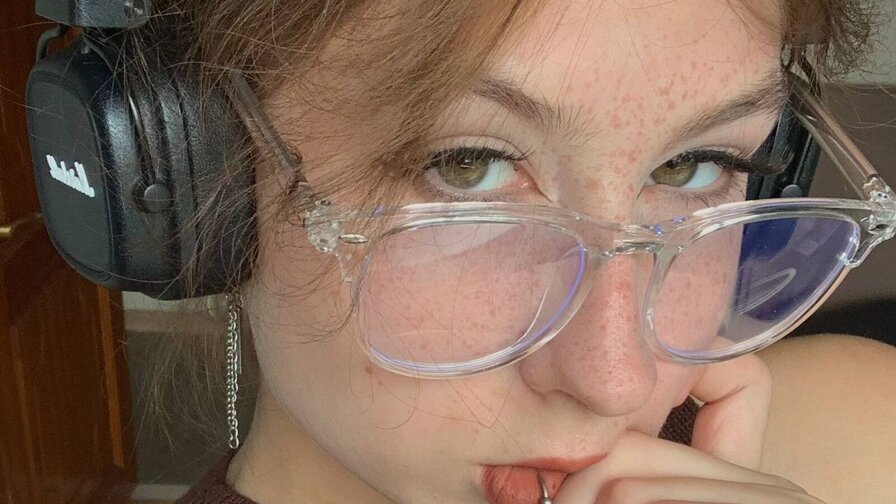 Free Live Sex Chat With MayaYam