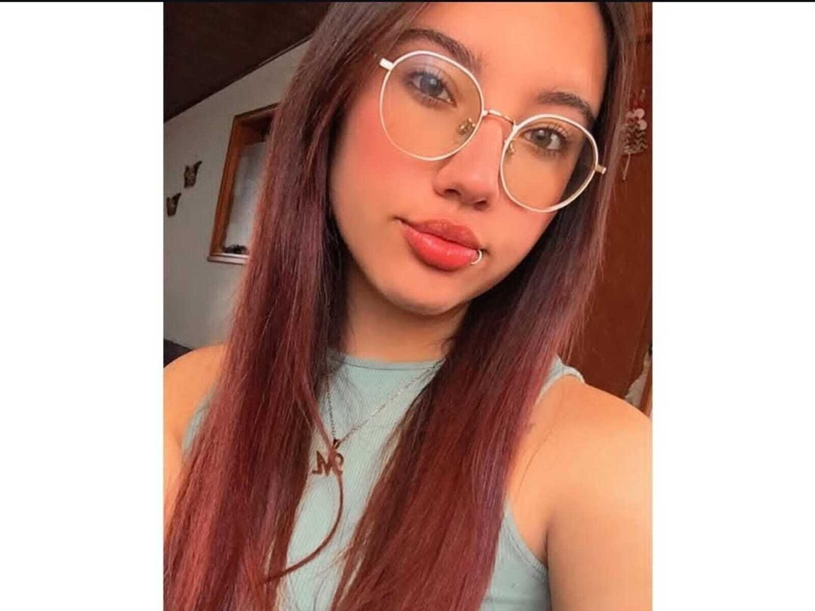 Free Live Sex Chat With MelanyMoretti