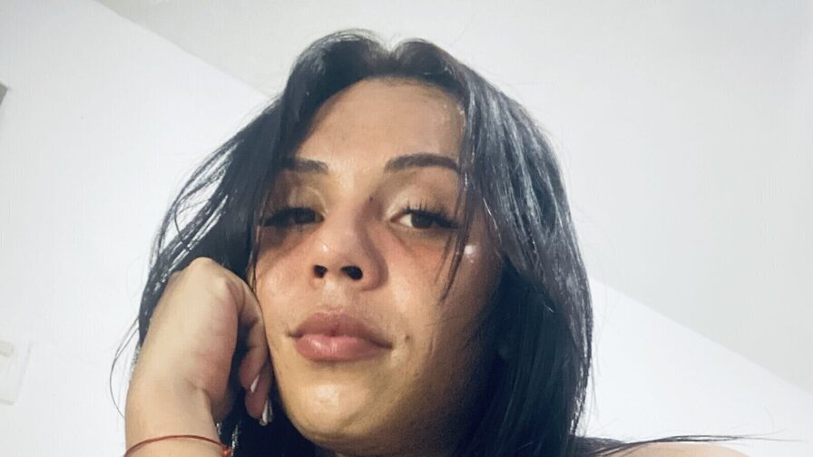 Free Live Sex Chat With MelizzaGalindo