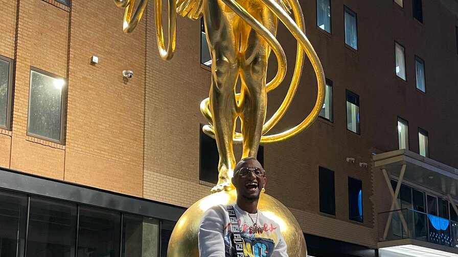 Free Live Sex Chat With NickoBinks